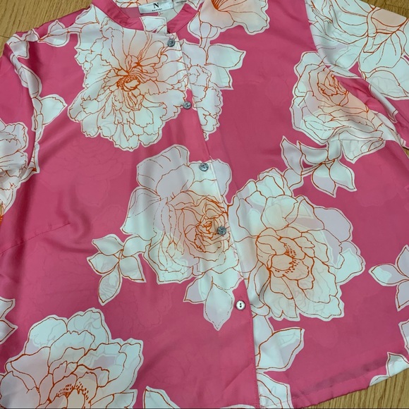 Natori Floral Blouse - Picture 4 of 9